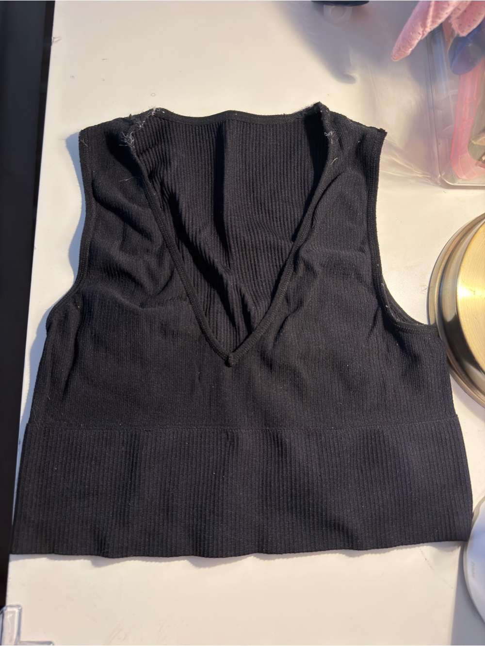 Black V-Neck Ribbed Knit Crop Top